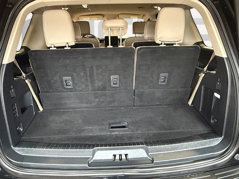 Used 2024 Ford Expedition XLT image 14