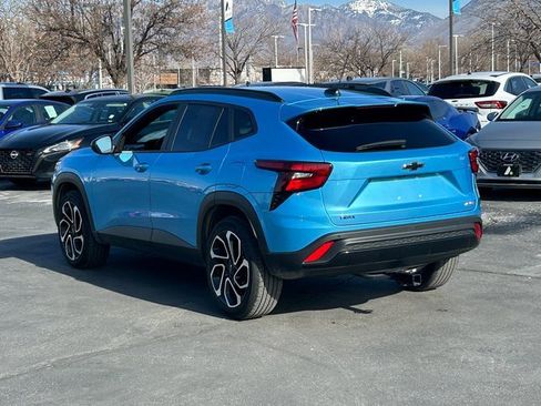 Used 2025 Chevrolet Trax RS w/ Sunroof Package image 6