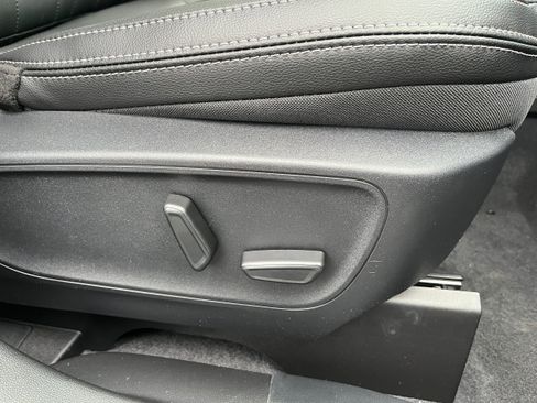 New 2026 Ford Escape SE w/ PHEV Premium Package image 19