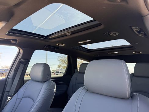 Used 2022 Buick Enclave Essence w/ Experience Buick Package image 26