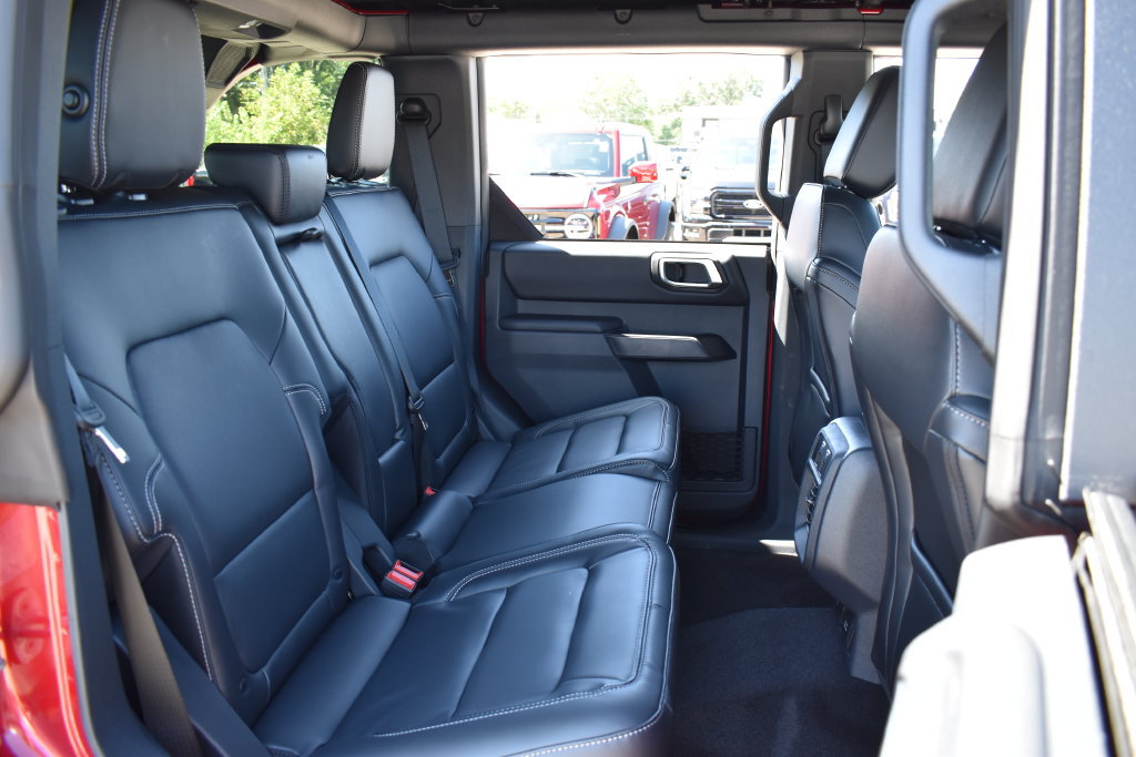 New 2026 Ford Bronco Outer Banks w/ Sasquatch Package AWD/4WD image 30