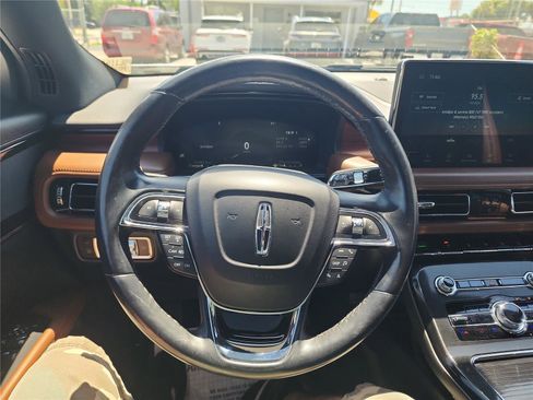 Certified 2023 Lincoln Nautilus Reserve FWD image 38