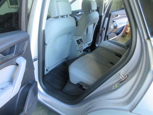 Used 2024 Audi Q5 2.0T Premium Plus w/ Premium Plus Package AWD/4WD image 42