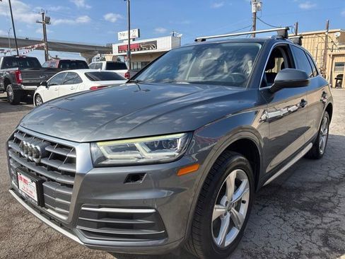 Used 2020 Audi Q5 2.0T Premium Plus w/ Premium Plus Package image 3
