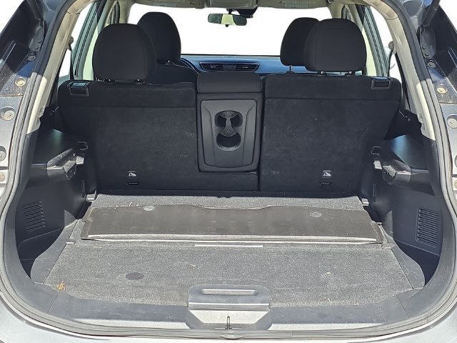 Used 2020 Nissan Rogue S FWD image 30