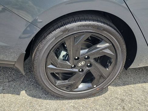 New 2026 Hyundai Elantra SEL Sport FWD image 30