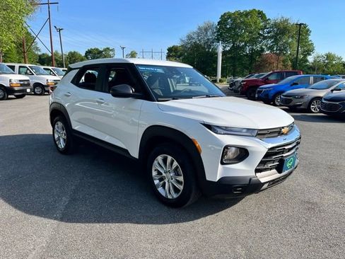 Used 2023 Chevrolet TrailBlazer LS FWD image 4