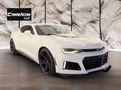 Used 2019 Chevrolet Camaro ZL1 RWD image 1