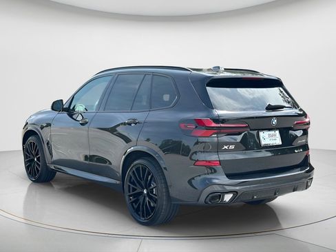 New 2026 BMW X5 xDrive40i w/ M Sport Package AWD/4WD image 7