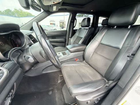 Used 2019 Jeep Grand Cherokee Altitude AWD/4WD image 19