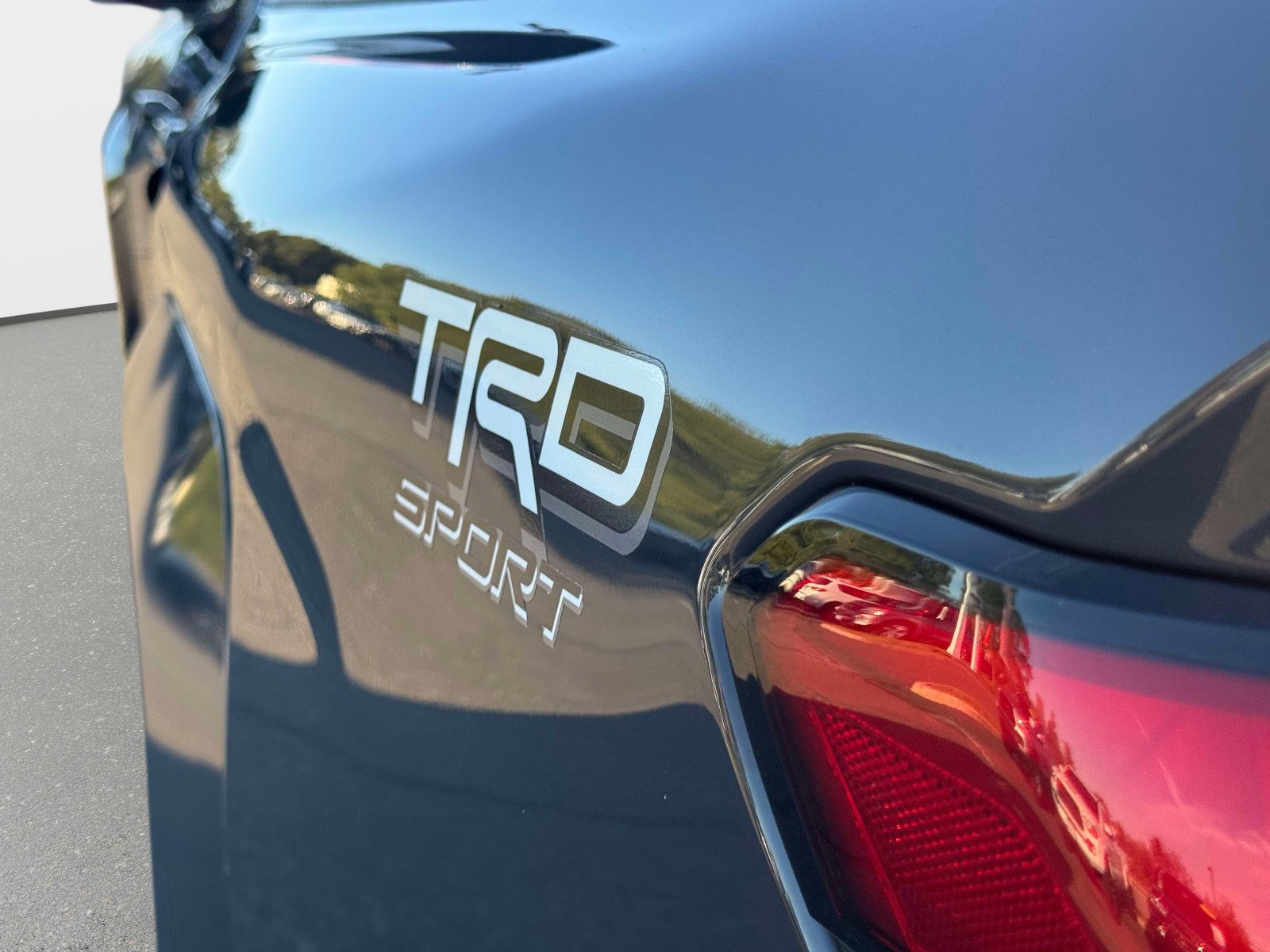 Certified 2024 Toyota Tacoma TRD Sport w/ TRD Sport Premium Package AWD/4WD image 11