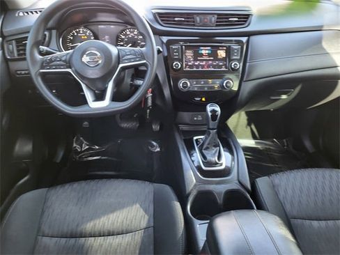 Used 2019 Nissan Rogue S image 19