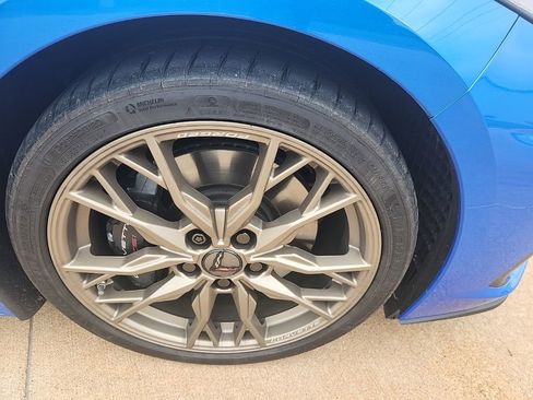 Used 2024 Chevrolet Corvette Stingray Preferred Cpe w/ Z51 Performance Package RWD image 4