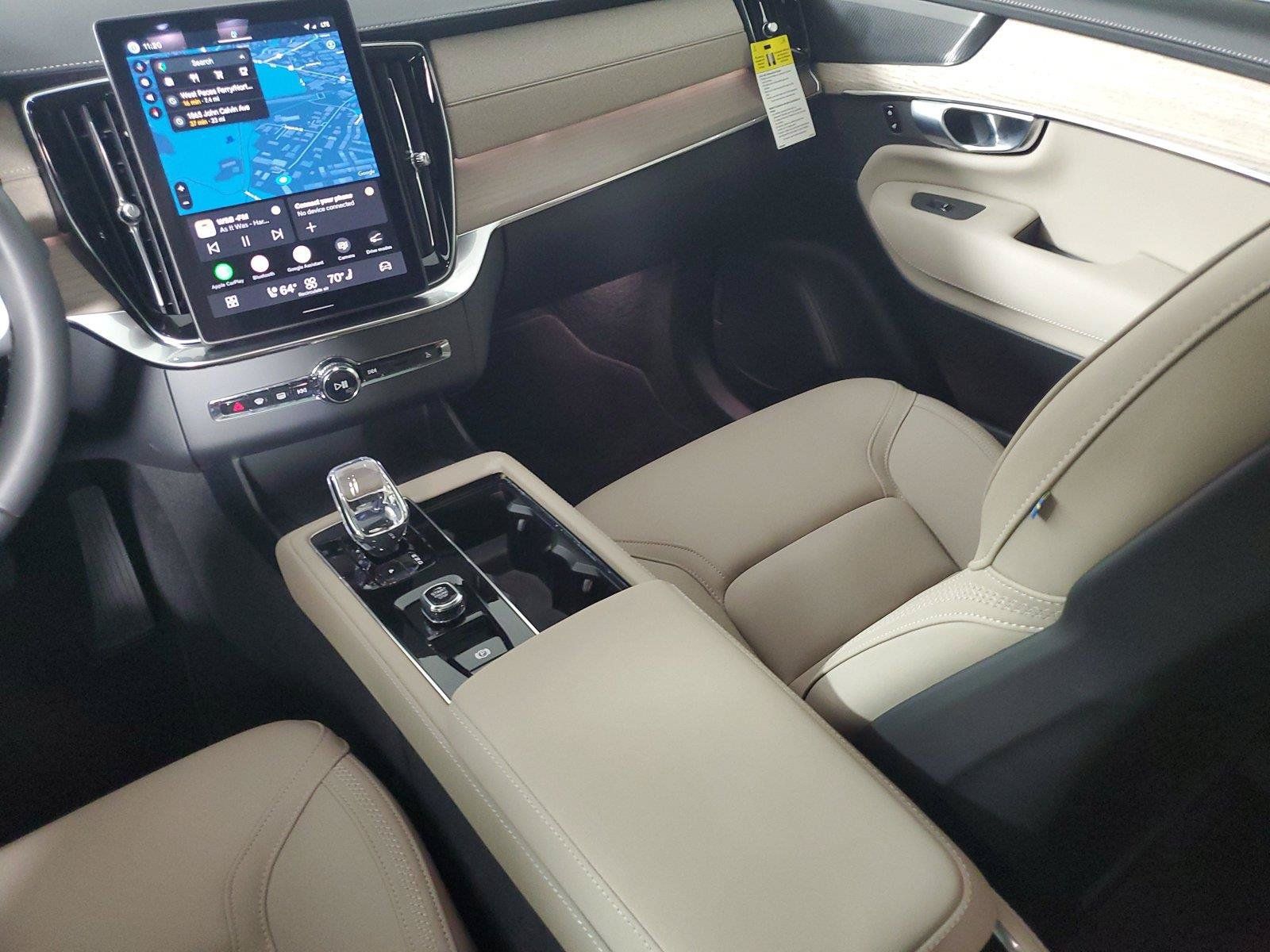 Certified 2026 Volvo XC90 B6 Plus w/ Protection Package Premier AWD/4WD image 17