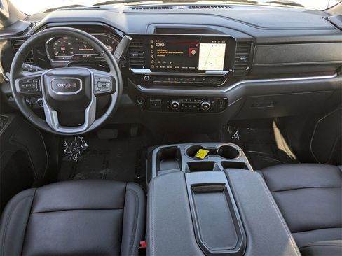 Certified 2025 GMC Sierra 1500 SLT image 12