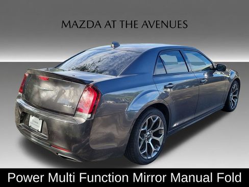 Used 2018 Chrysler 300 S w/ 300S Premium Group RWD image 18