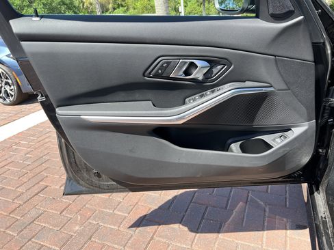 Used 2025 BMW 330i Sedan image 14