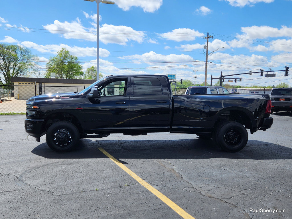 New 2026 RAM 3500 Big Horn AWD/4WD image 18