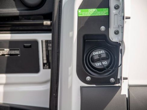 Used 2024 Mercedes-Benz Sprinter 3500 image 24