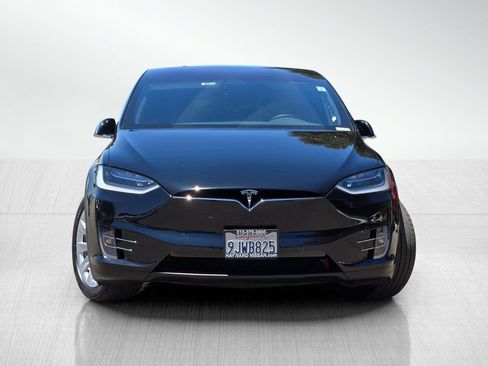 Used 2018 Tesla Model X 75D AWD/4WD image 4