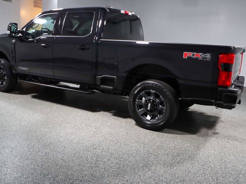 Used 2023 Ford F250 Lariat w/ Sport Appearance Package image 10