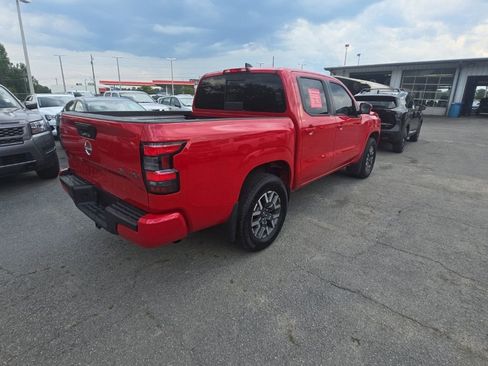 Used 2025 Nissan Frontier SL AWD/4WD image 6