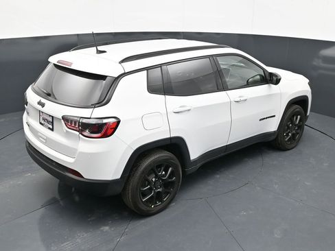 New 2026 Jeep Compass Latitude image 24