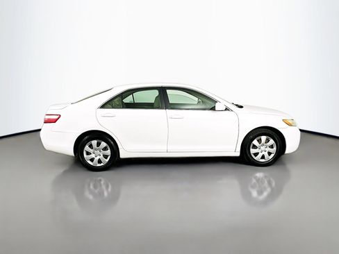 Used 2009 Toyota Camry LE FWD image 8