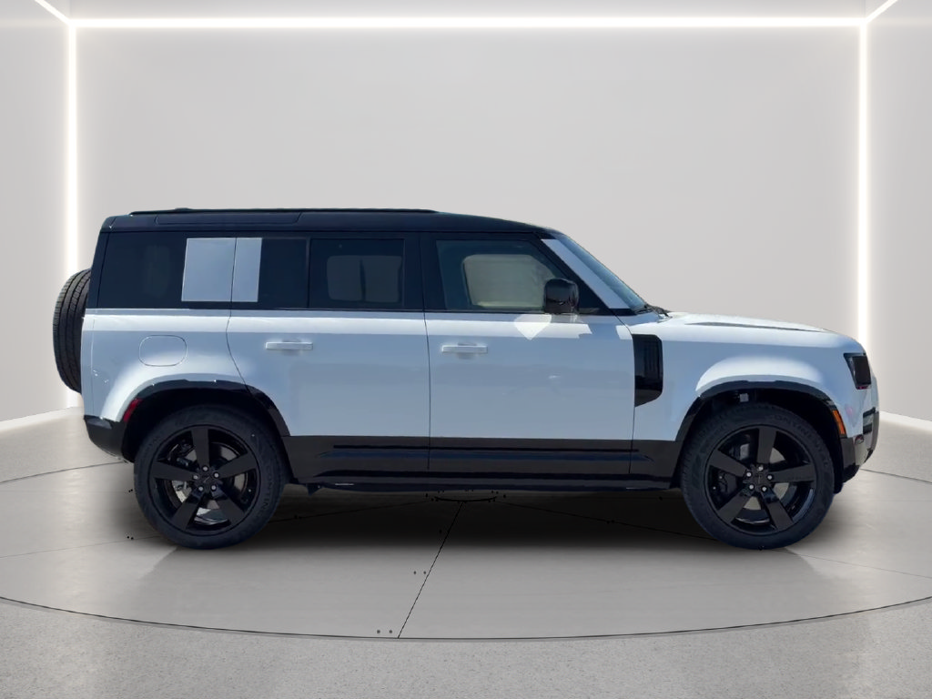 New 2026 Land Rover Defender 110 X-Dynamic SE AWD/4WD image 4