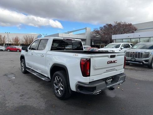Used 2023 GMC Sierra 1500 SLT w/ SLT Premium Package image 3