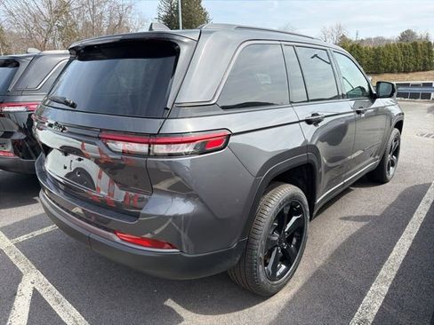 New 2026 Jeep Grand Cherokee Limited w/ Limited Altitude Package AWD/4WD image 7