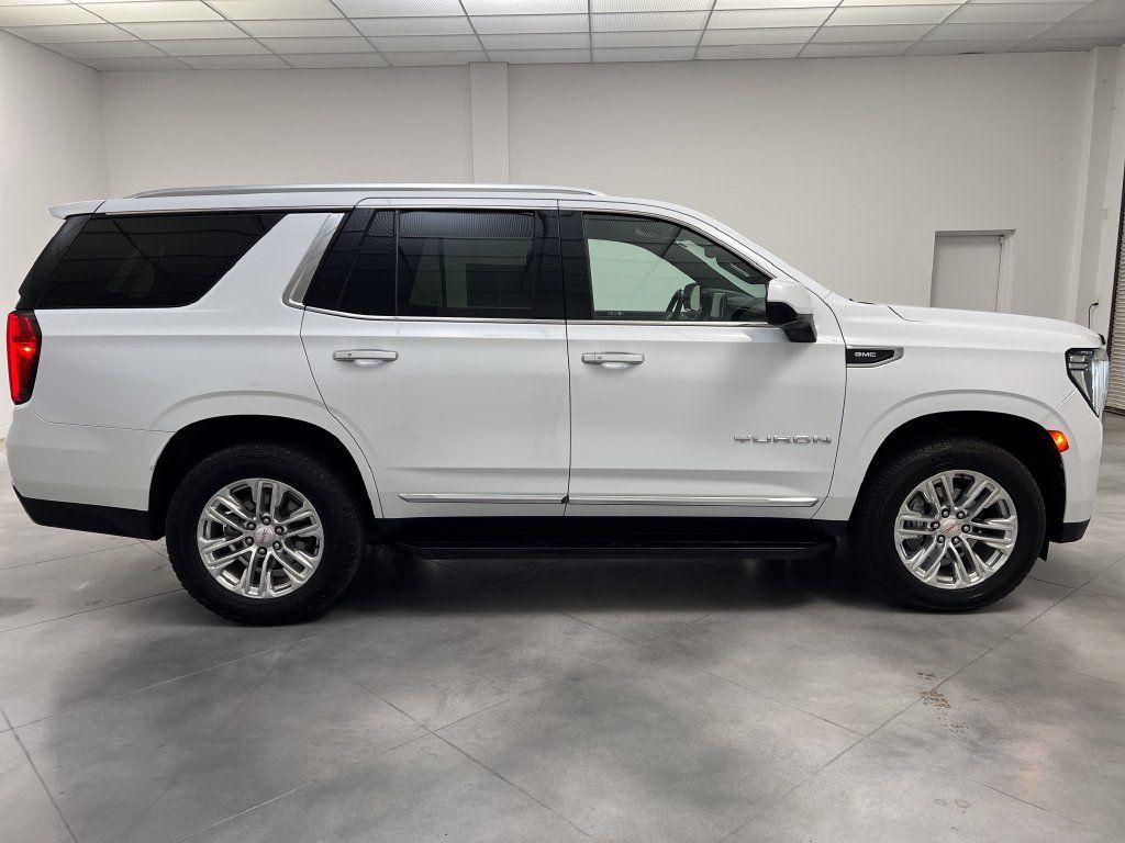 Used 2024 GMC Yukon SLT RWD image 10