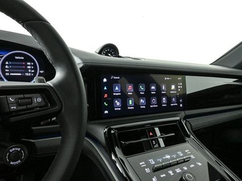 New 2025 Porsche Panamera 4 image 12