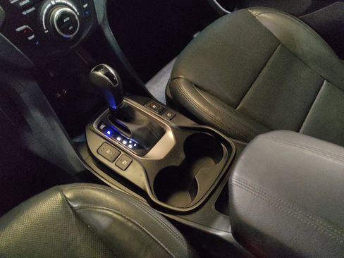 Used 2018 Hyundai Santa Fe Sport image 26