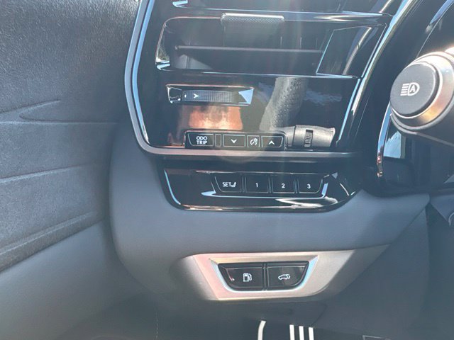 Used 2024 Lexus RX 500h F Sport w/ Convenience Package AWD/4WD image 17