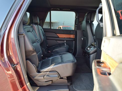 Used 2019 Lincoln Navigator L Reserve AWD/4WD image 24