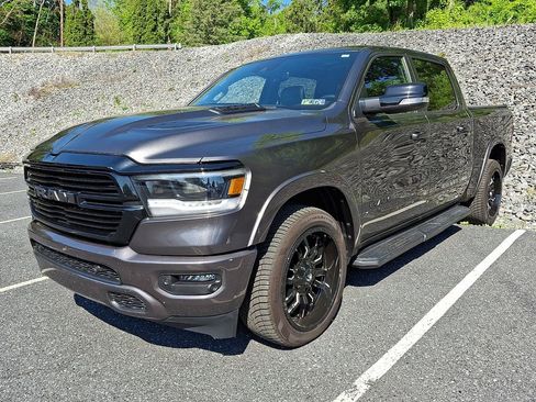 Used 2022 RAM 1500 Laramie AWD/4WD image 3