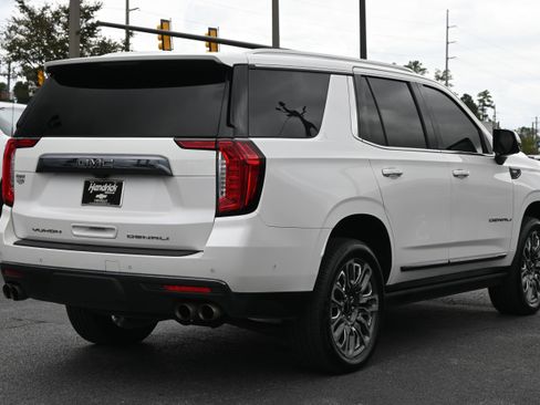 Used 2023 GMC Yukon Denali Ultimate image 12