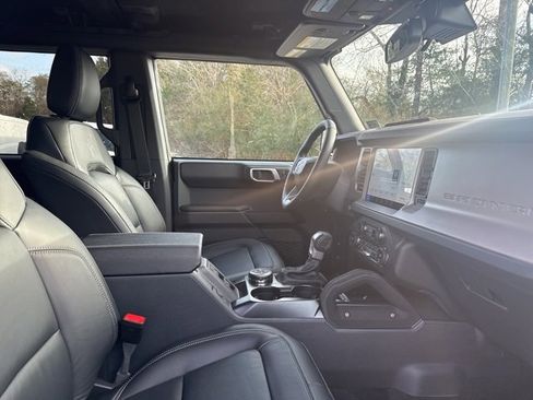 New 2025 Ford Bronco Outer Banks w/ Sasquatch Package image 28