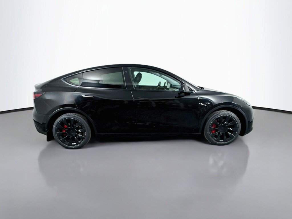 Used 2022 Tesla Model Y Long Range AWD/4WD image 6