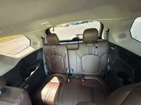 Used 2025 Honda Pilot Elite image 35