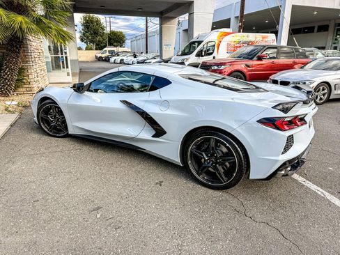 Used 2022 Chevrolet Corvette Stingray Premium Cpe w/ Z51 Performance Package image 4