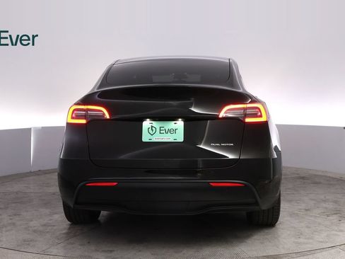 Used 2022 Tesla Model Y Long Range AWD/4WD image 15