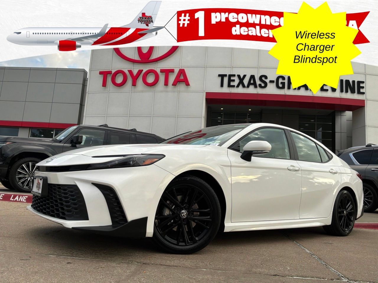 Used 2026 Toyota Camry SE FWD image 1