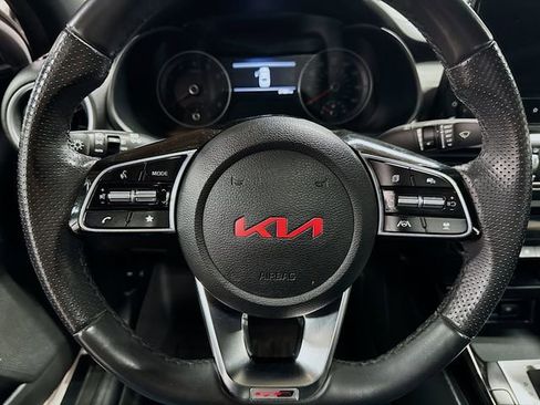 Used 2023 Kia Forte GT-Line w/ GT-Line Premium Package image 18