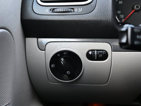 Used 2007 Volkswagen Eos 2.0T image 18