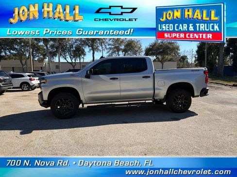 Used 2021 Chevrolet Silverado 1500 LT Trail Boss w/ Convenience Package II image 4