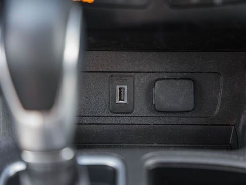 Used 2019 Ford Escape SE image 26