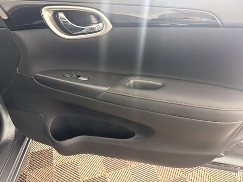Used 2016 Nissan Sentra SV w/ Style Package image 24