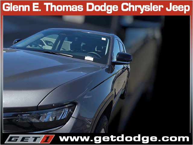 Used 2023 Jeep Grand Cherokee L Limited w/ Luxury Tech Group II AWD/4WD image 6